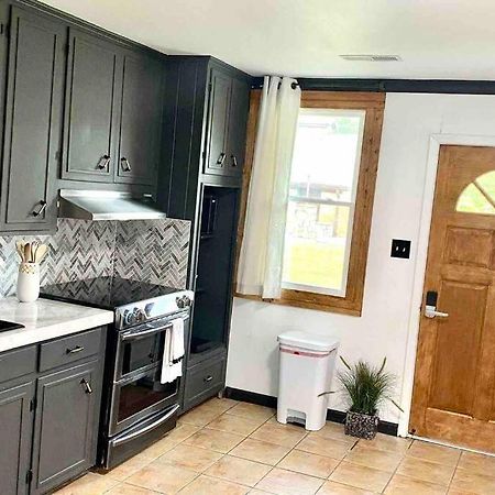 Small Rental For Couple Getaway Далтон Екстер'єр фото