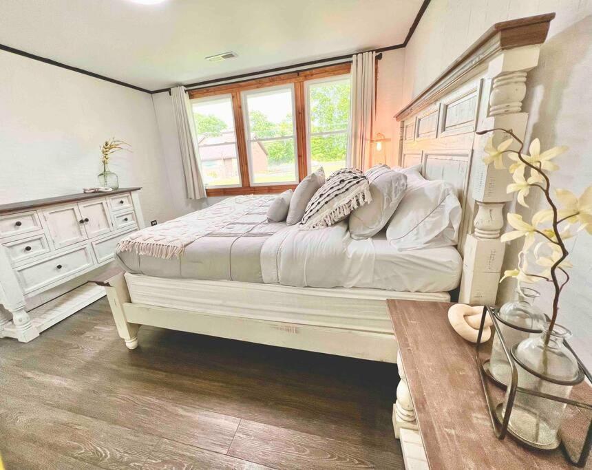 Small Rental For Couple Getaway Далтон Екстер'єр фото