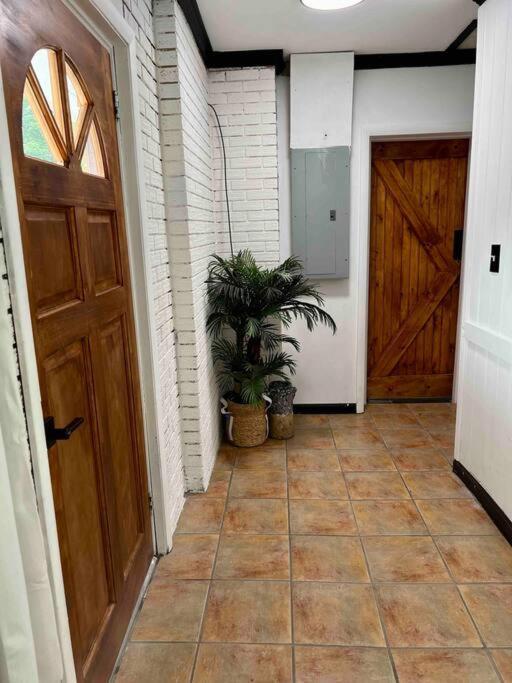 Small Rental For Couple Getaway Далтон Екстер'єр фото